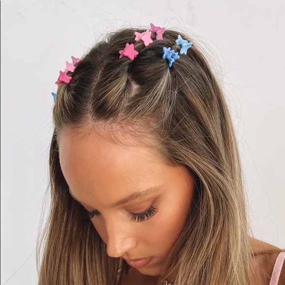 Accessories - $1 w separate purchase!! Y2K Butterfly Clips 🦋